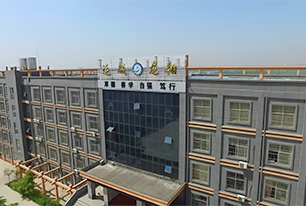 飒爽英姿致青春 铿锵步伐向未来|盐湖区职业教育中心· 运城市龙翔职业高中2025级新生军训汇报表演圆满举行